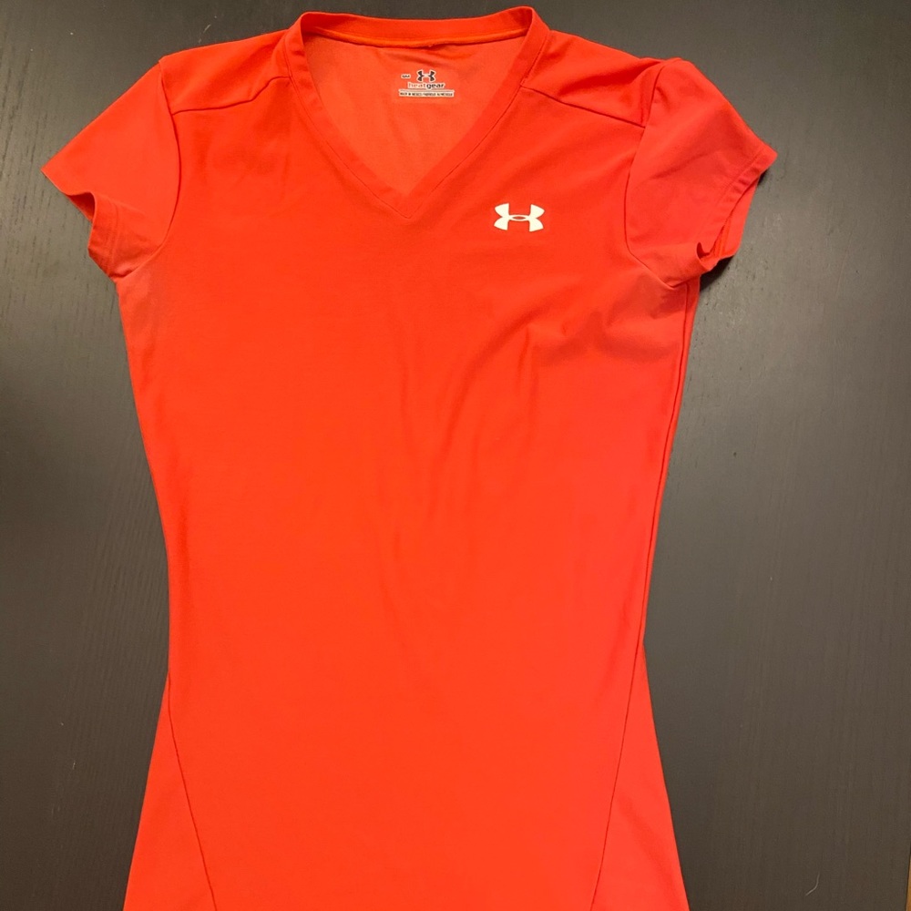 Under Armour Heat Gear workout top!